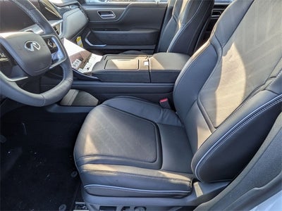 2026 INFINITI QX80 LUXE