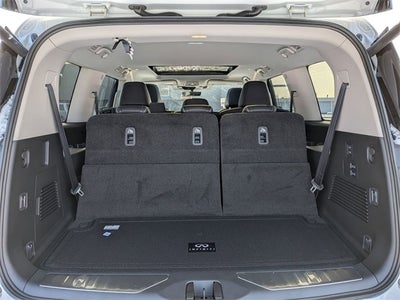 2026 INFINITI QX80 LUXE