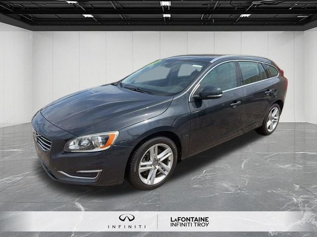 2015 Volvo V60 T5 AWD Platinum's photo
