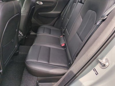 2025 Volvo XC40 B5 Core